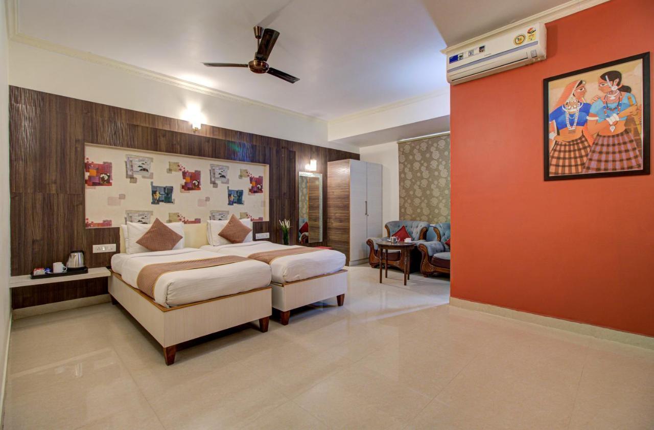 Hotel Royal Classio, Bangalore Bagian luar foto