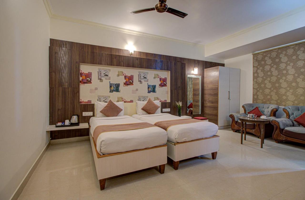 Hotel Royal Classio, Bangalore Bagian luar foto