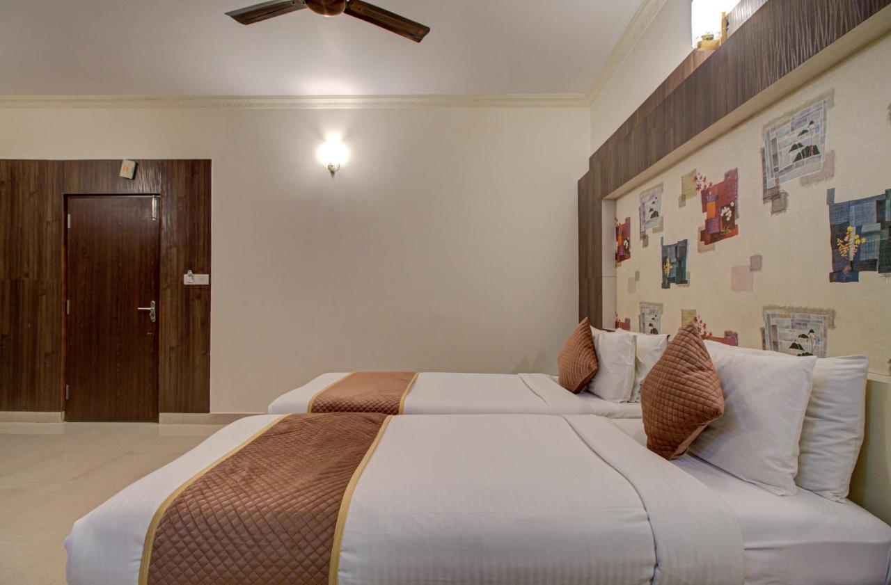 Hotel Royal Classio, Bangalore Bagian luar foto