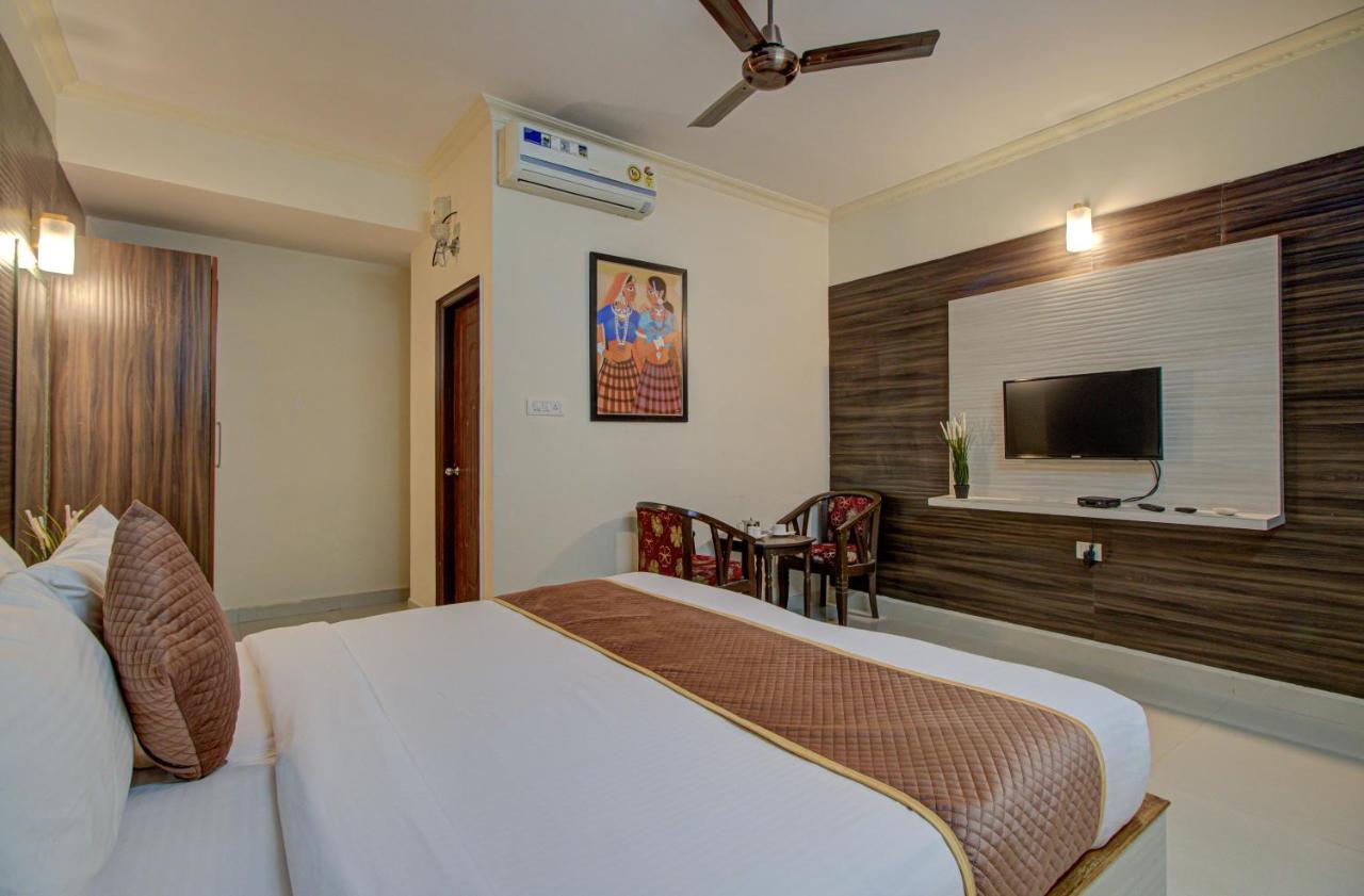 Hotel Royal Classio, Bangalore Bagian luar foto